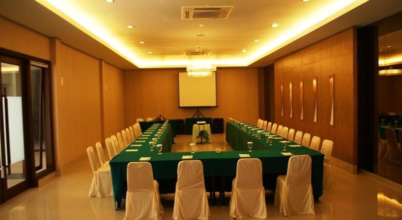 The Oxalis Regency Hotel Magelang Dış mekan fotoğraf