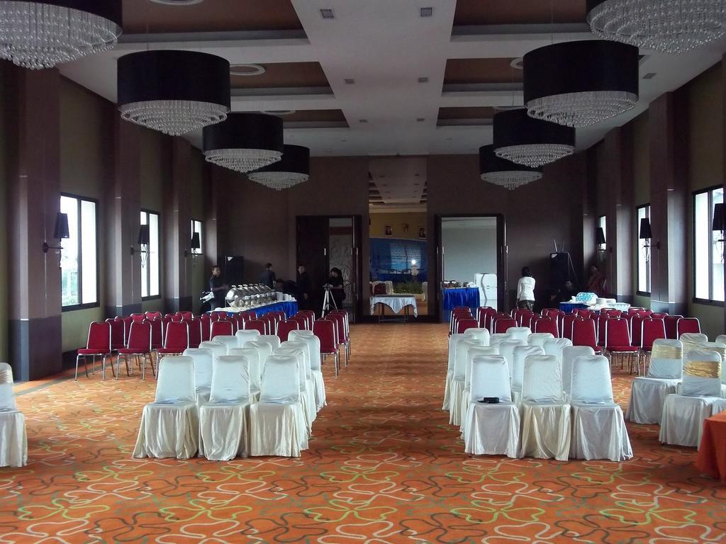 The Oxalis Regency Hotel Magelang Dış mekan fotoğraf