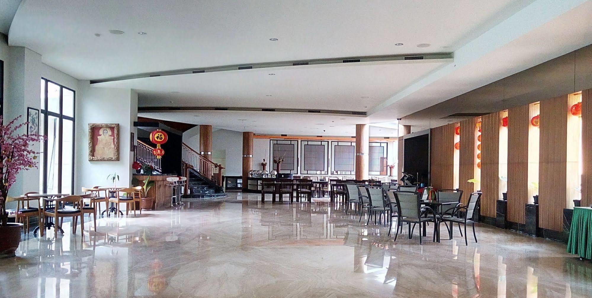 The Oxalis Regency Hotel Magelang Dış mekan fotoğraf