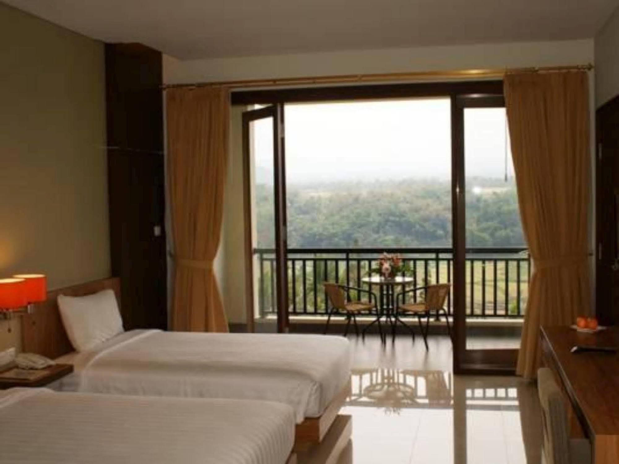 The Oxalis Regency Hotel Magelang Dış mekan fotoğraf