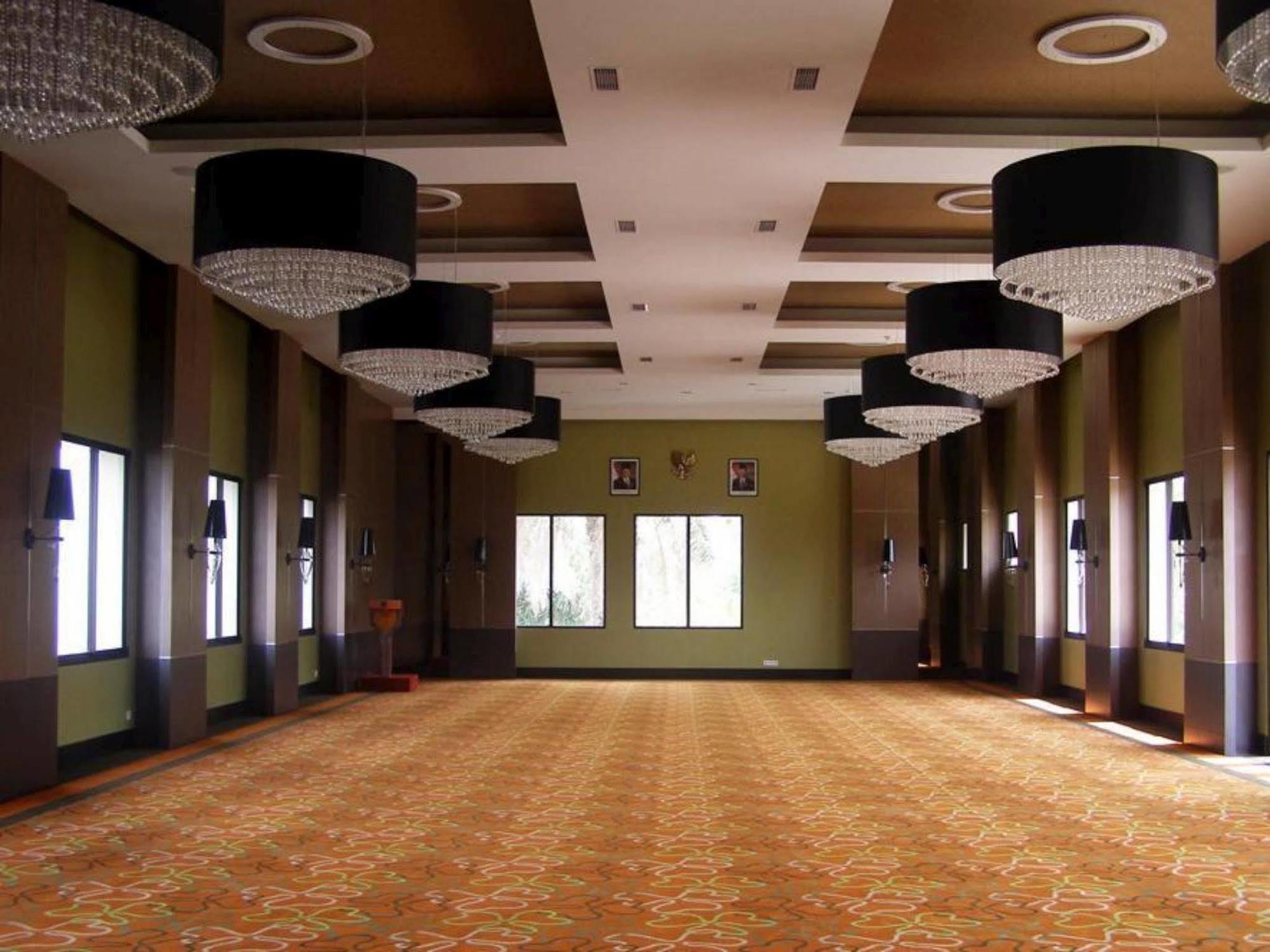 The Oxalis Regency Hotel Magelang Dış mekan fotoğraf