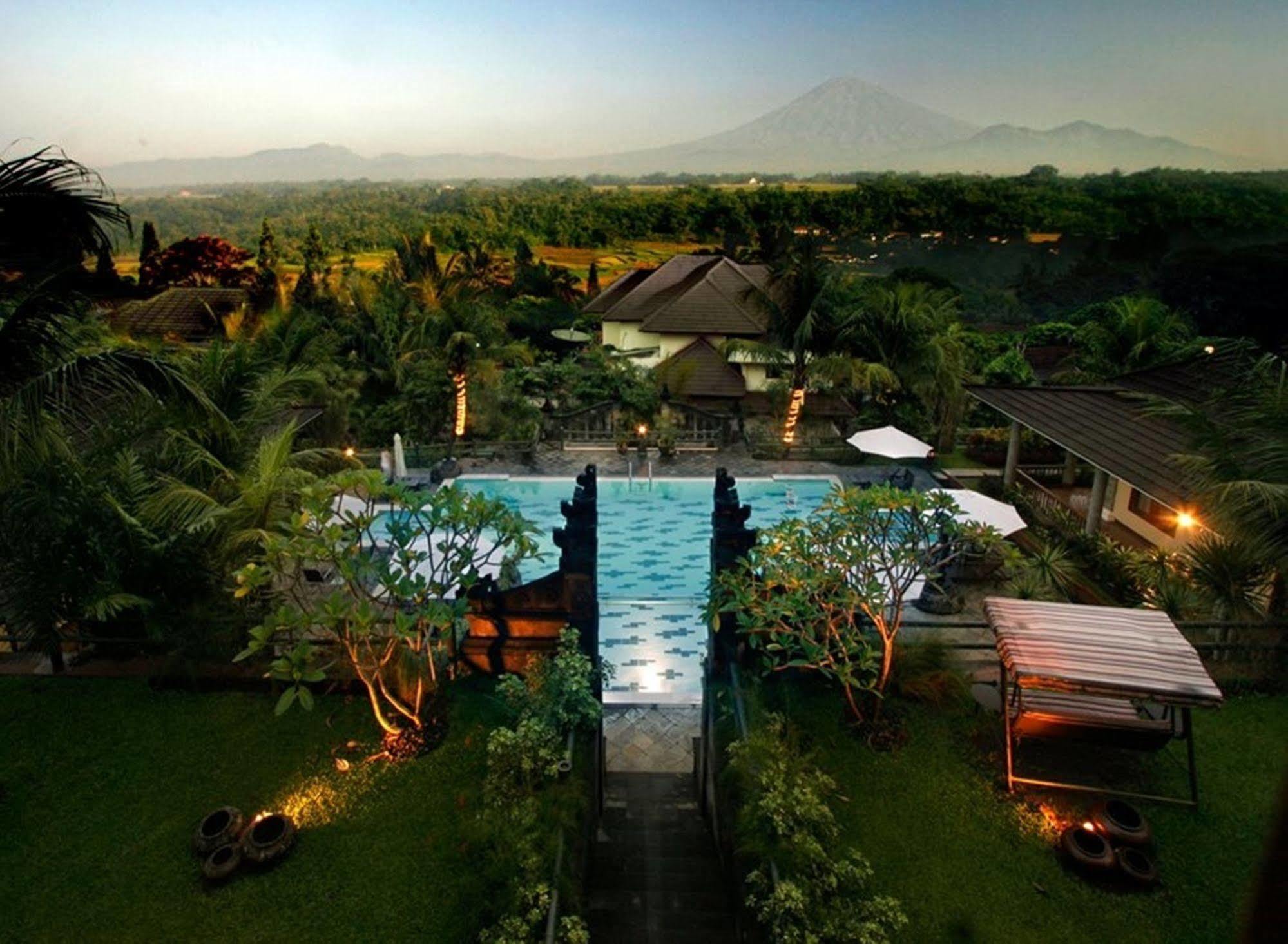 The Oxalis Regency Hotel Magelang Dış mekan fotoğraf