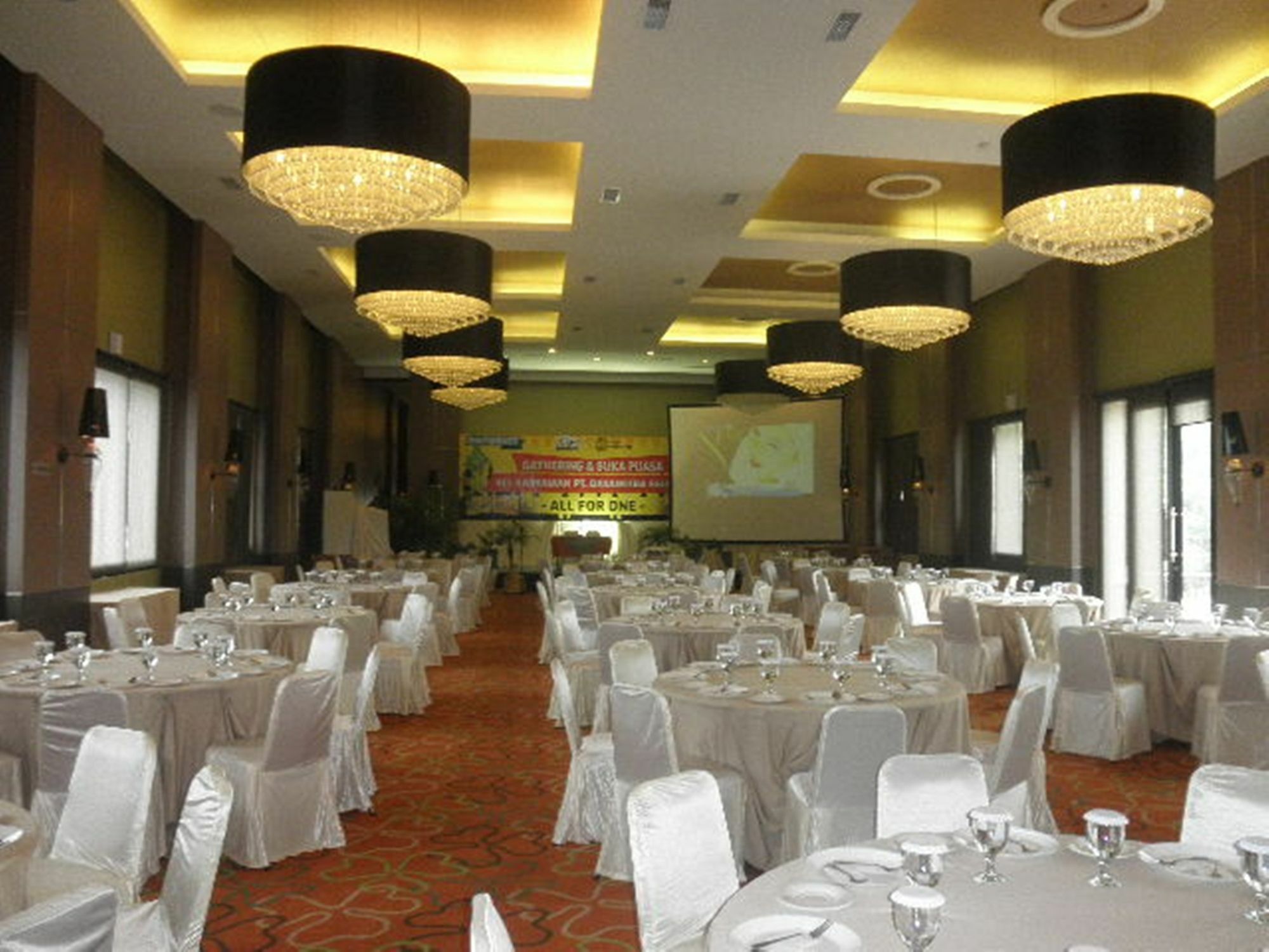 The Oxalis Regency Hotel Magelang Dış mekan fotoğraf